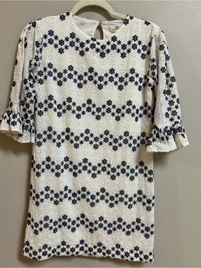 Vineyard Vines Dress XS White Eyelet Embroidered Floral Ruffle Sleeve Shift